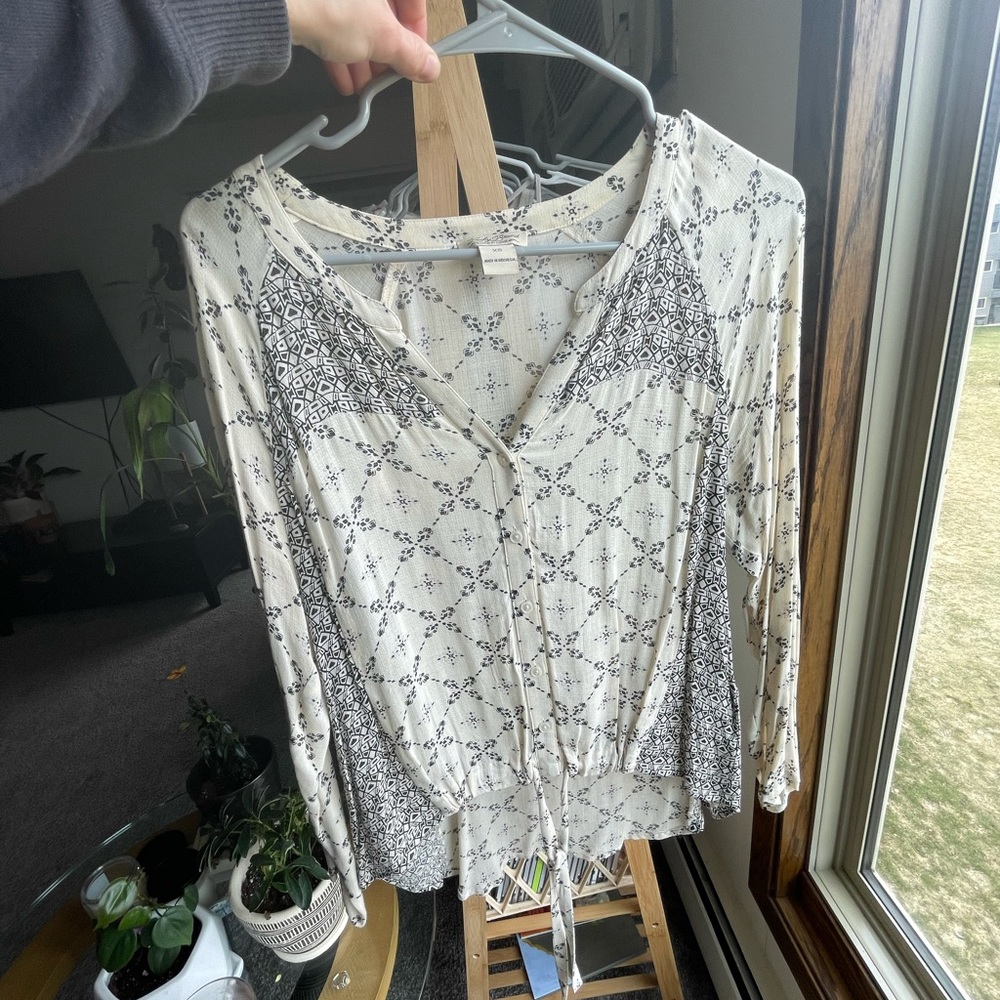 Top size XS fits like S or Medium